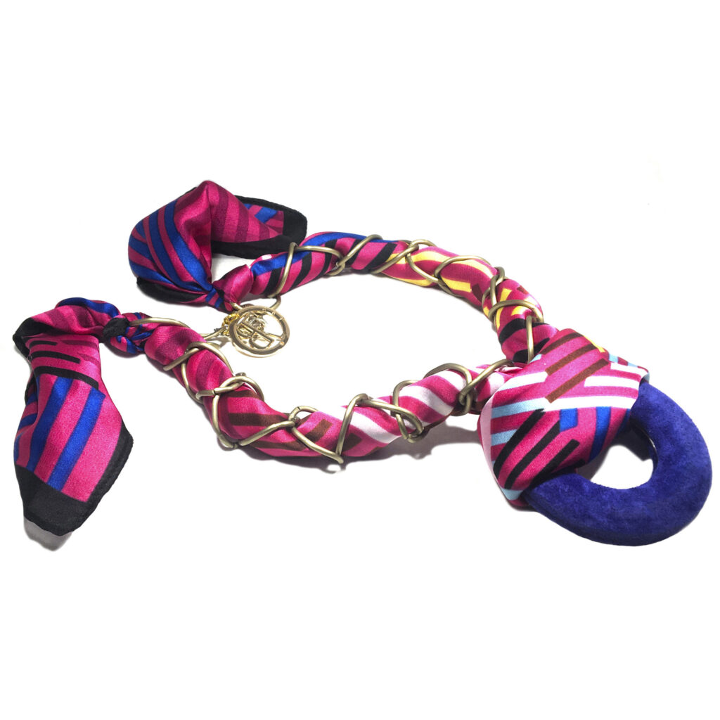 Collar corto de pañuelo de seda color ROSA-AZUL-AMARILLO-ROJO, elegante, para usarlo en cualquier ocasión.