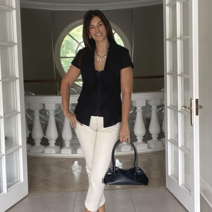 Camisa Chaqueta NEGRA de mujer, 100% algodón con un corte espectacular